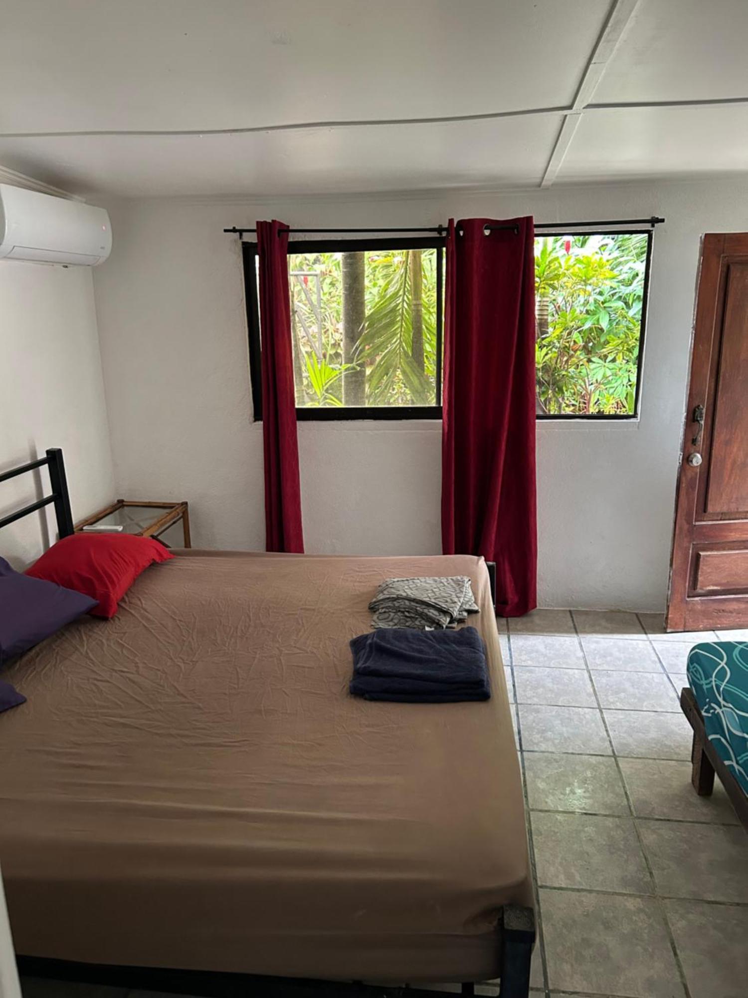 Pura Vida Hostel Тамариндо Екстериор снимка