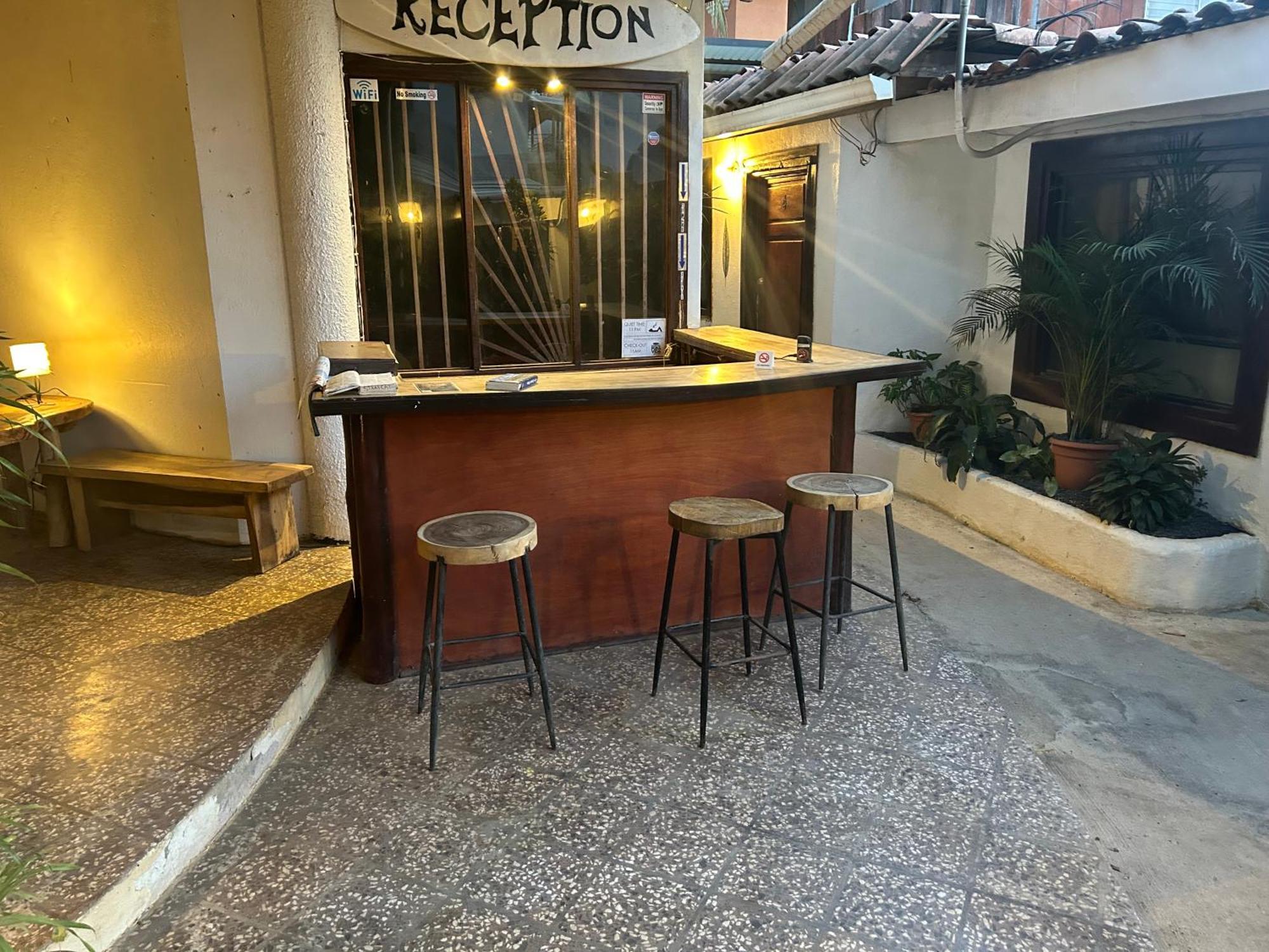 Pura Vida Hostel Тамариндо Екстериор снимка