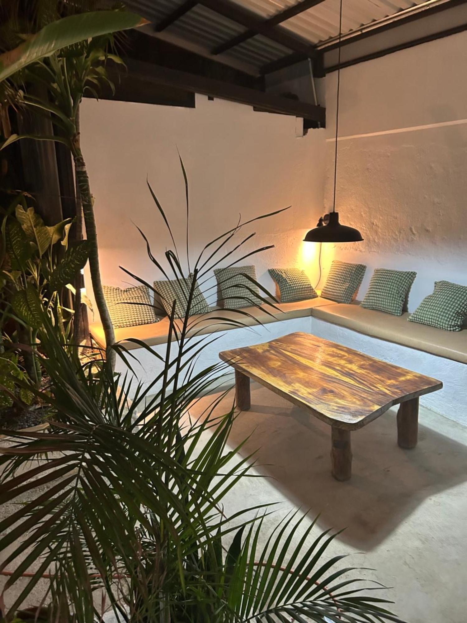 Pura Vida Hostel Тамариндо Екстериор снимка