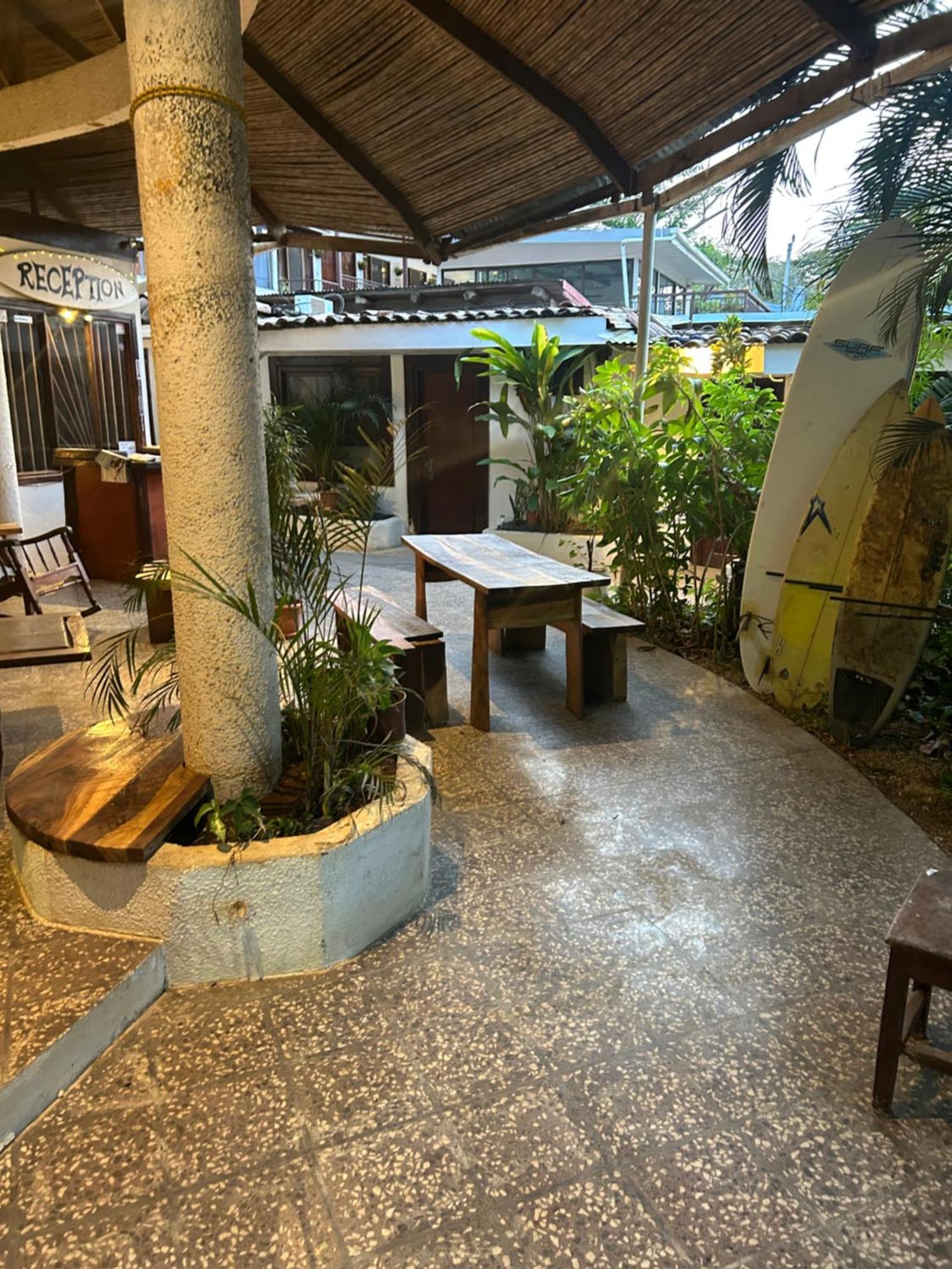 Pura Vida Hostel Тамариндо Екстериор снимка